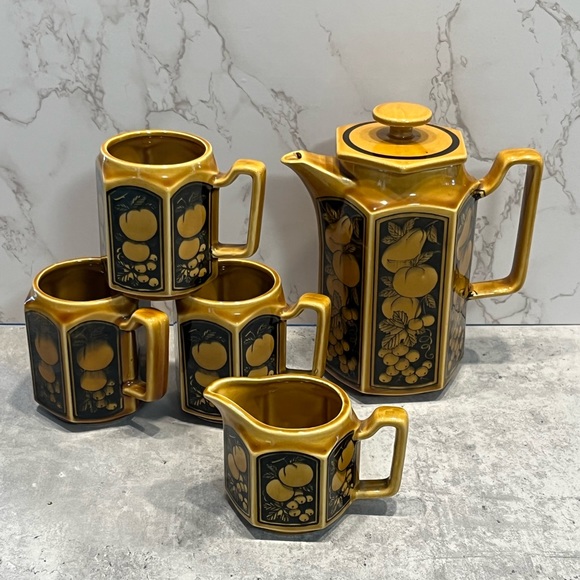 MCM 1970’s coffee/ tea set Vintage Ceramic Glazed mugs, pot, creamer